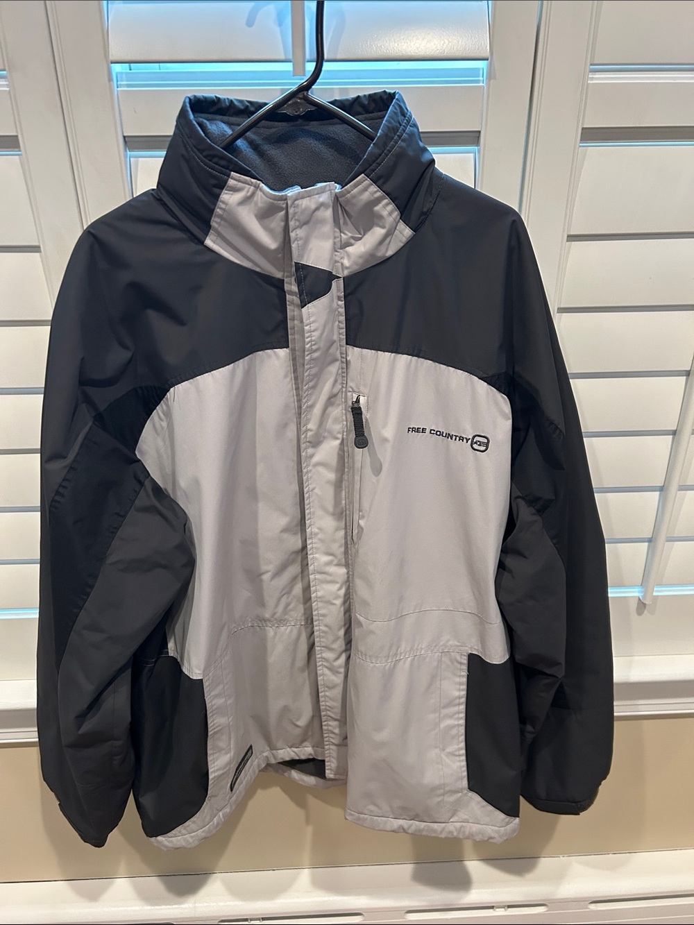 Free Country Gray and Black Ski Jacket